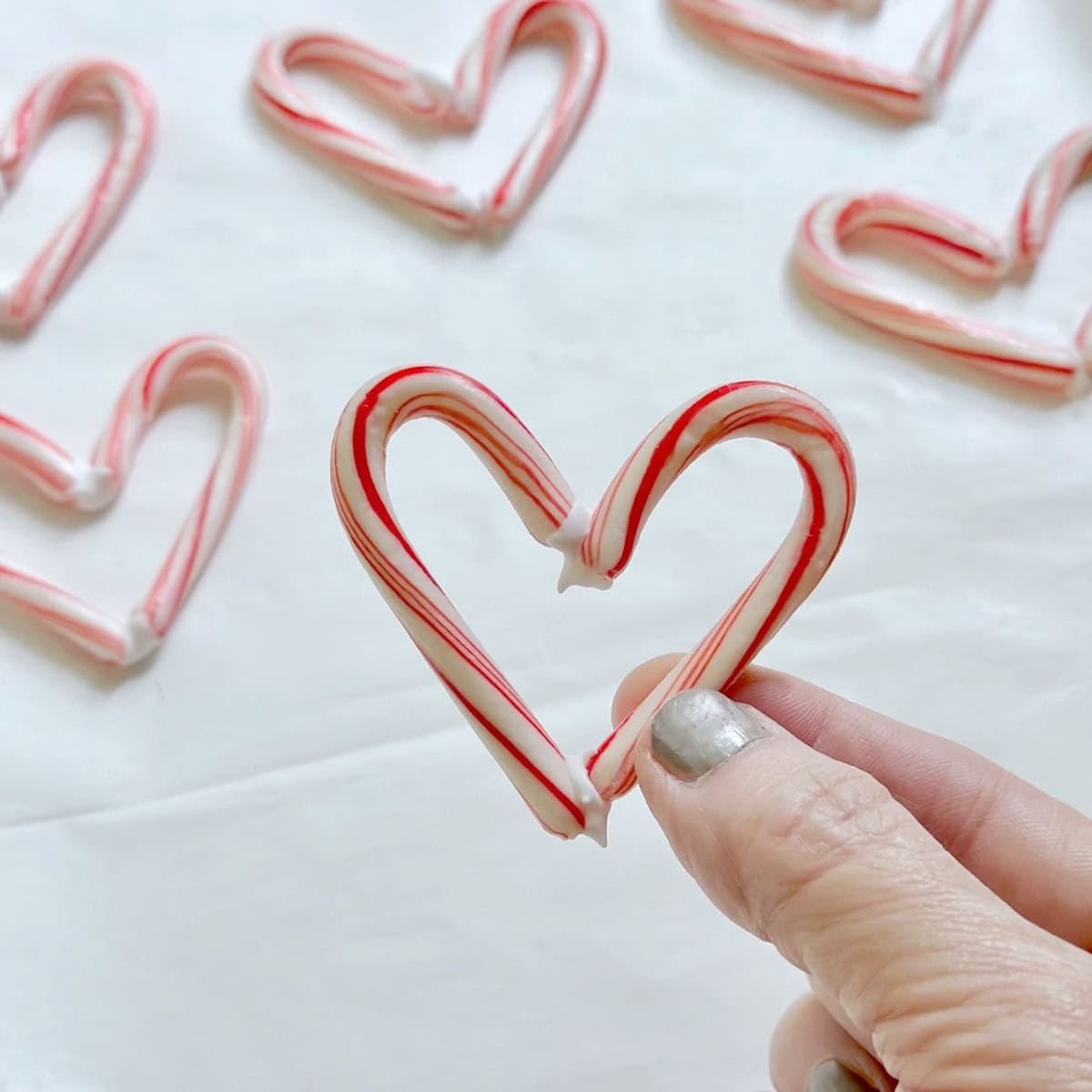 Holiday Love: Easy Candy Cane Hearts Ice Cream Dessert